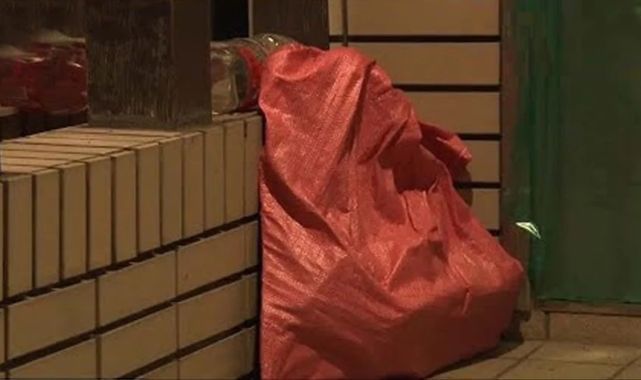 Ölen annesinin cesedini 5 yıl boyunca evde sakladı