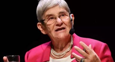 Canan Karatay'a meslekten men talebi