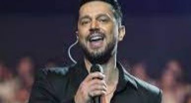 Murat Boz'un yeni saçları sevenlerinin dikkatinden kaçmadı!