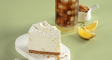Cheesecake Tutkunları Dikkat! Özsüt, Dünya Cheesecake Günü'nde Lemon Marshmallow Cheesecake ile Damakları Şenlendiriyor!
