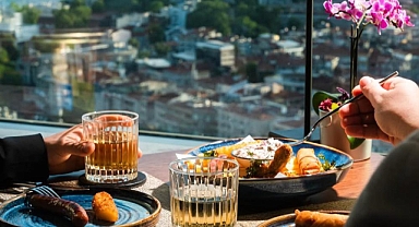 İstanbul’un En Göz Alıcı Teraslı Mekanları: Şehrin Büyüleyici Manzarasını Yüksekliklerden Keşfedin