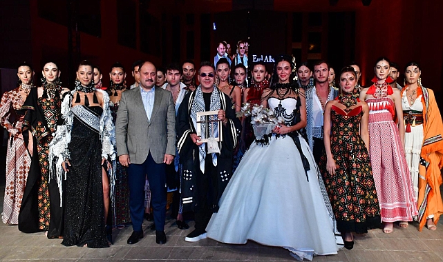 ŞANLIURFA’DA MODA RÜZGARI ESTİ!