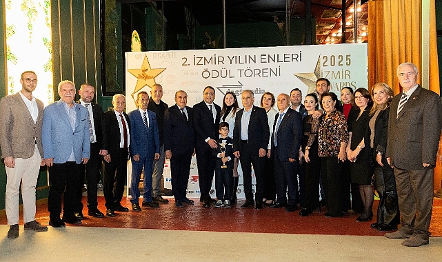 İzmir Yılın Enleri Ödülleri görkemli bir geceyle sahiplerini buldu